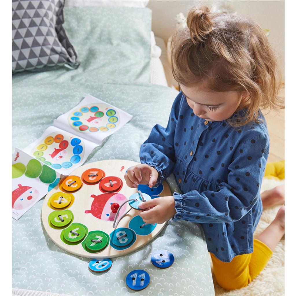 Stringing game rainbow caterpillar