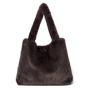 Verzorgingstas faux fur mom-bag