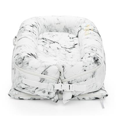 *Babynestje carrara marble (deluxe+) wit