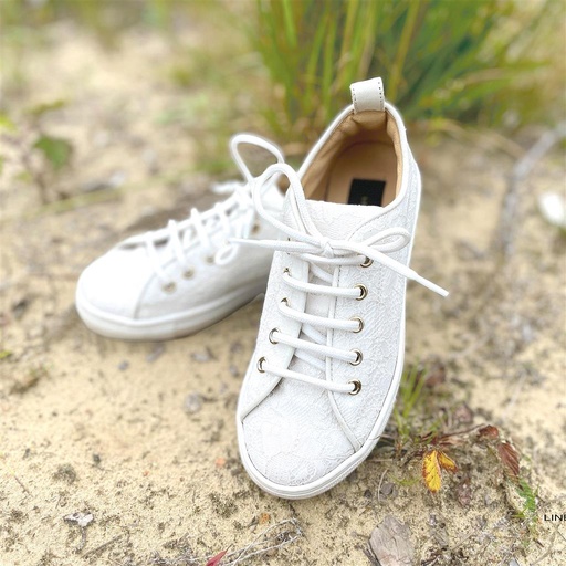 Schoenen off white lace